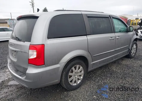 2016 Chrysler Town & Country Touring z USA, uszkodzony, nr VIN 2C4RC1BG2GR230878